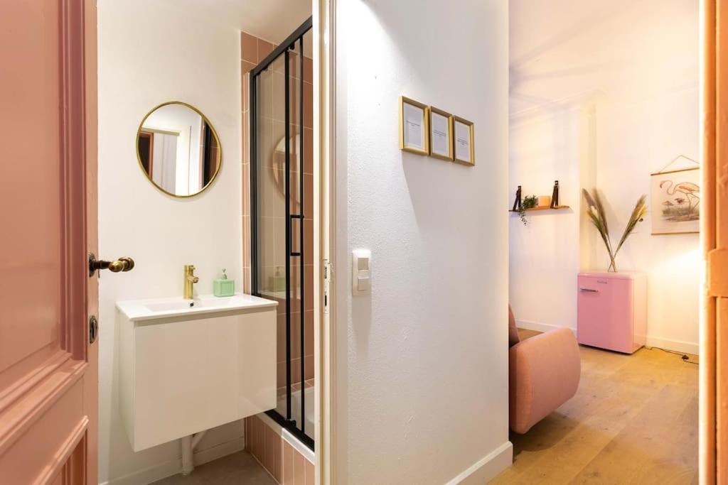 Pink Fairytale-Like Apartment Αμβέρσα Εξωτερικό φωτογραφία